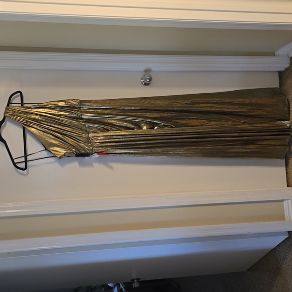 Mac Duggal Antique Gold Grecian One Shoulder Draped One Shoulder Gown Size 12 - Picture 4 of 4